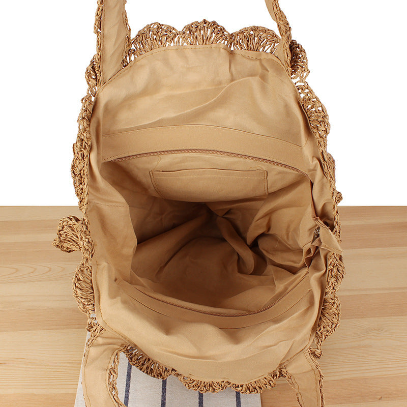 Handcrafted beach bag with artistic round design Kalsten