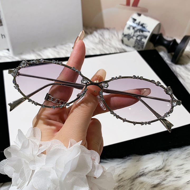 Women's extravagant oversized sunglasses with futuristic design Kalsten