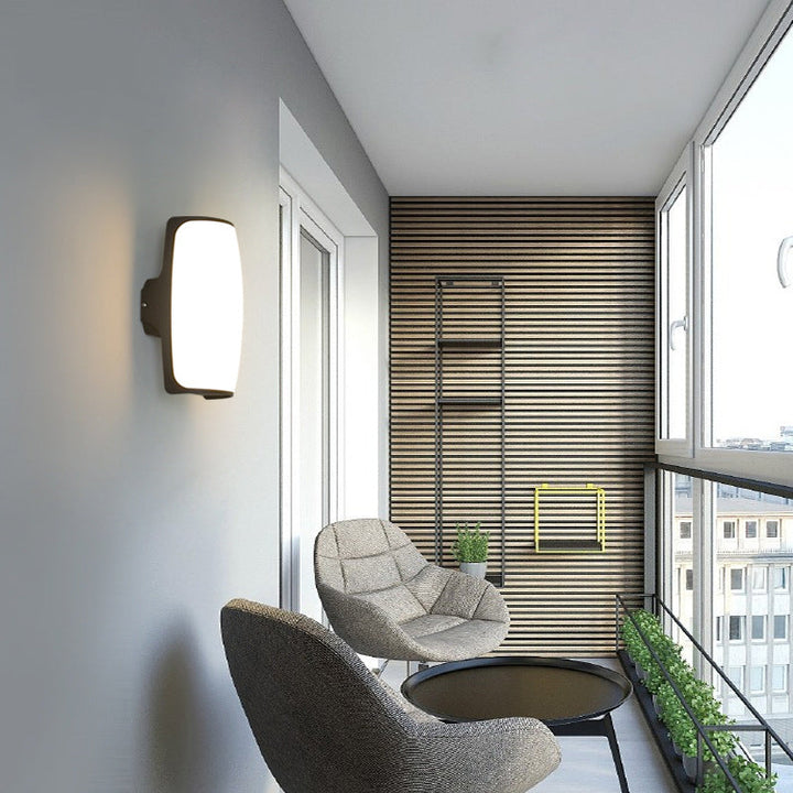 Waterproof Acrylic Curved Shade LED Outdoor Wall Sconce Lamp | Kalsten