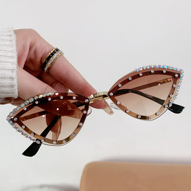 Ladies Cat-Eye Sunglasses with Sparkling Rhinestone Embellishments Kalsten