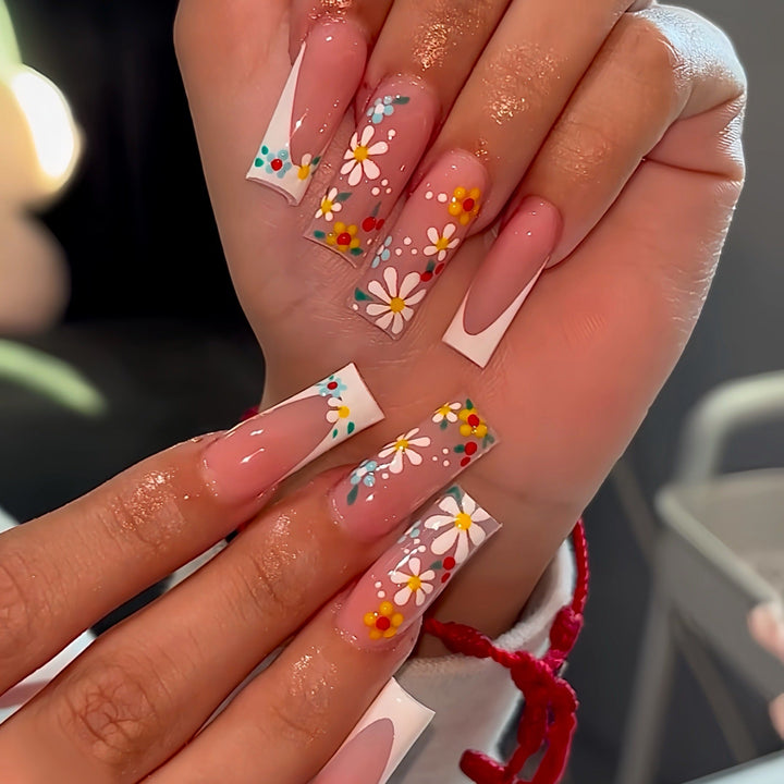 Floral Design Press-On Nail Art Kalsten