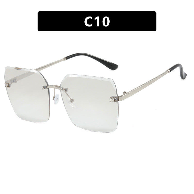 Women's square sunglasses in modern design with delicate metal frame Kalsten