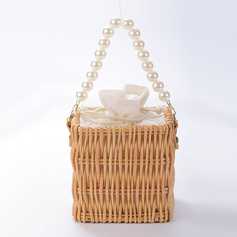 Elegant Picnic Basket Kalsten