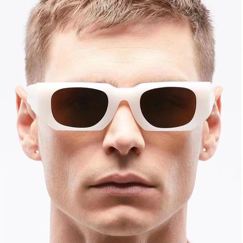Women's fashion sunglasses with angular frame and UV protection Kalsten