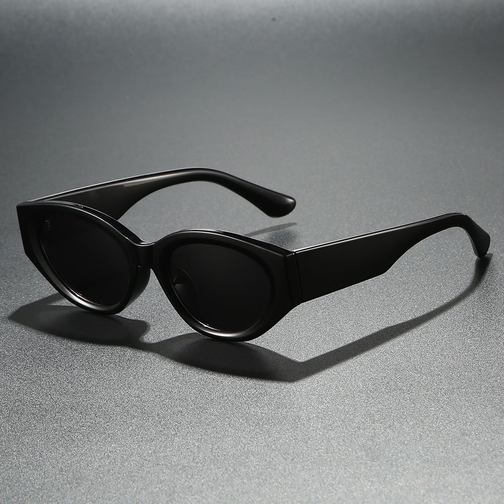 Women Cat-Eye Sunglasses with modern, transparent frame and UV protection Kalsten