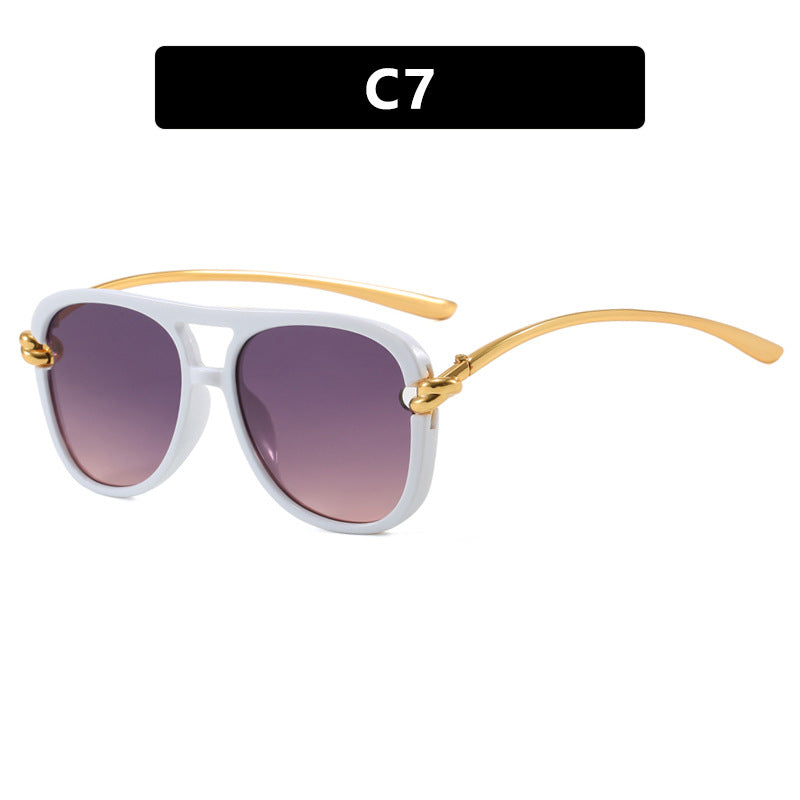 Women's sporty sunglasses with wide plastic frame and UV protection Kalsten