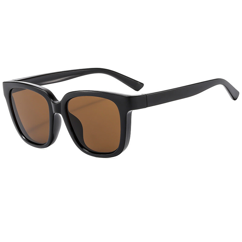 Ladies Cat-Eye Sunglasses with elegant and modern frame Kalsten