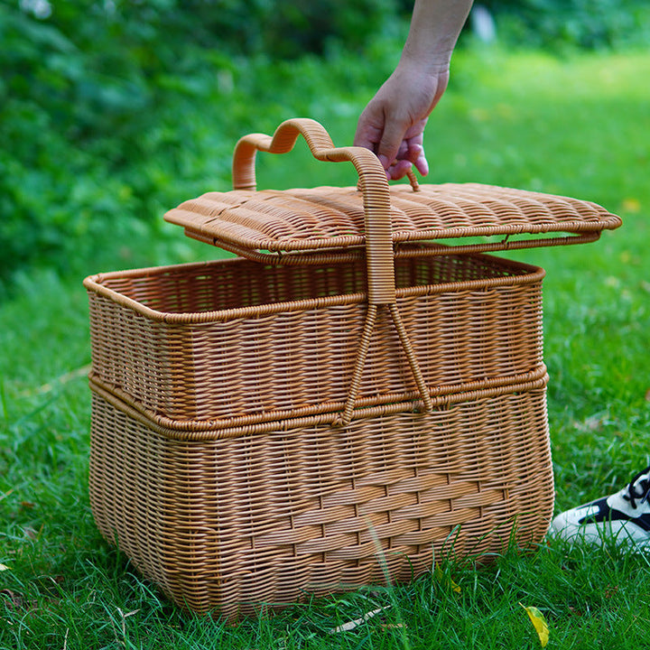Ladies decorative laundry basket with lid and handle Kalsten