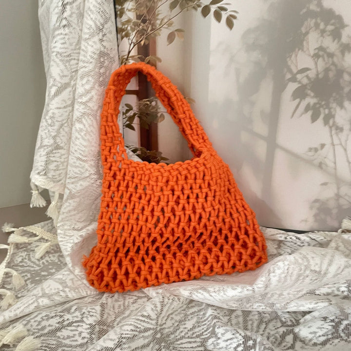 Hand-knotted tote bag in modern design Kalsten