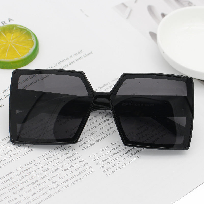 Women's Fashion Oversized Sunglasses with Angular Design Kalsten