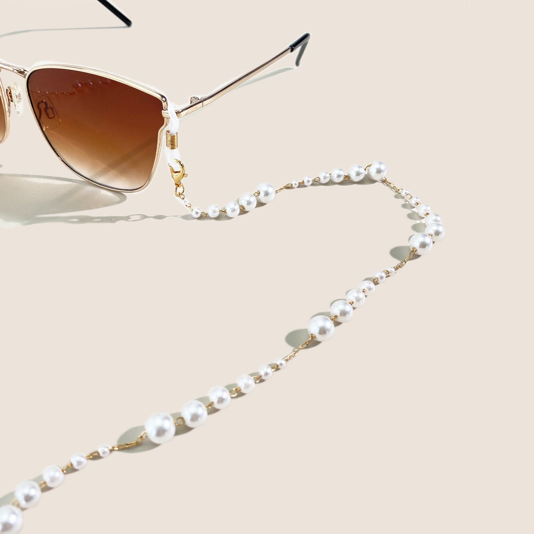 Elegant Pearl-Accented Eyewear Chain Kalsten