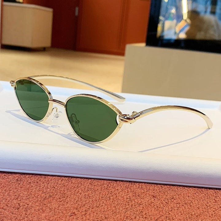 Women's designer sunglasses with elegant metal frame and protective lenses Kalsten