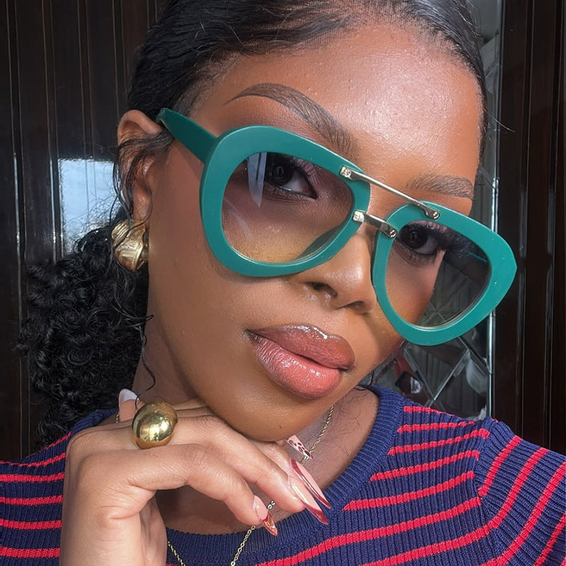 Womens extravagant sunglasses in modern heart design Kalsten