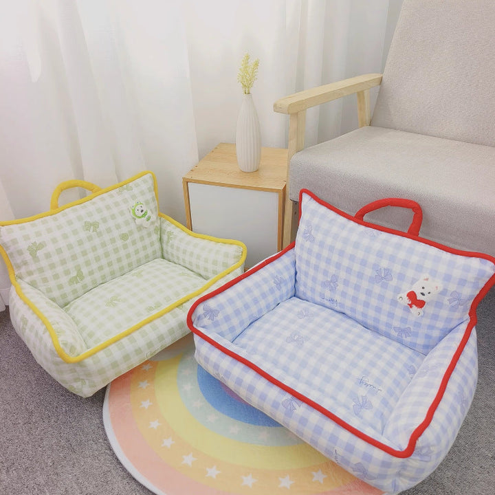 Cozy Checkered Dog Bed