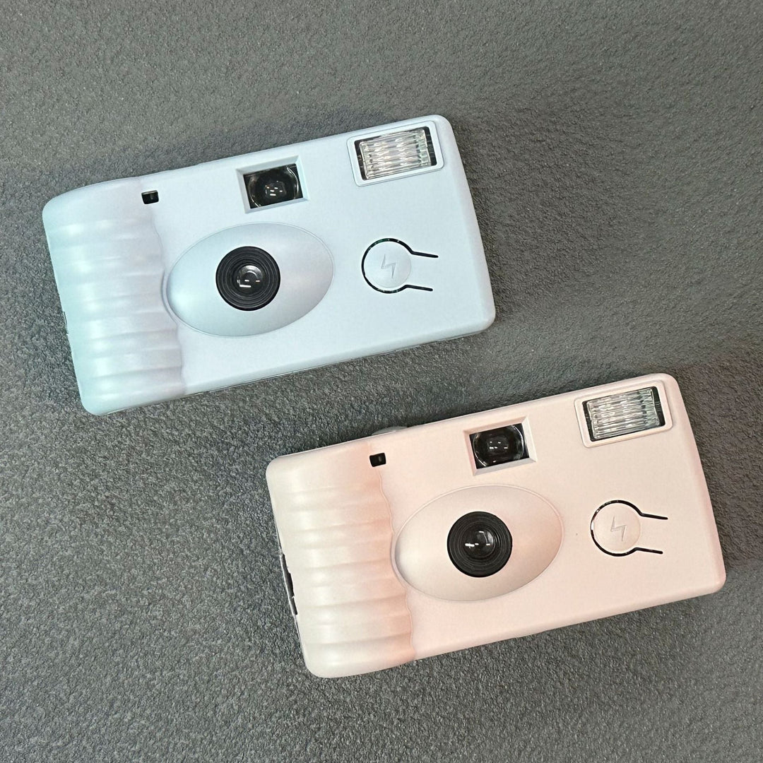 Retro-Themed Disposable Instant Camera Kalsten