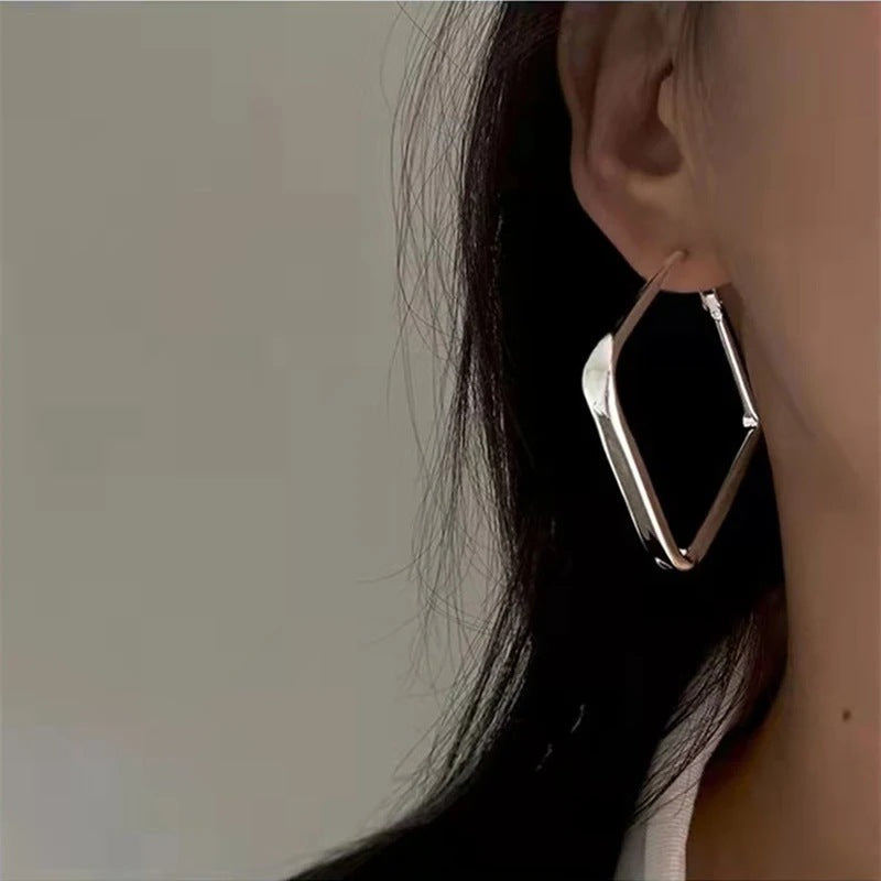 Fashionable Geometric Hoop Earrings Made of High-Quality Metal Kalsten
