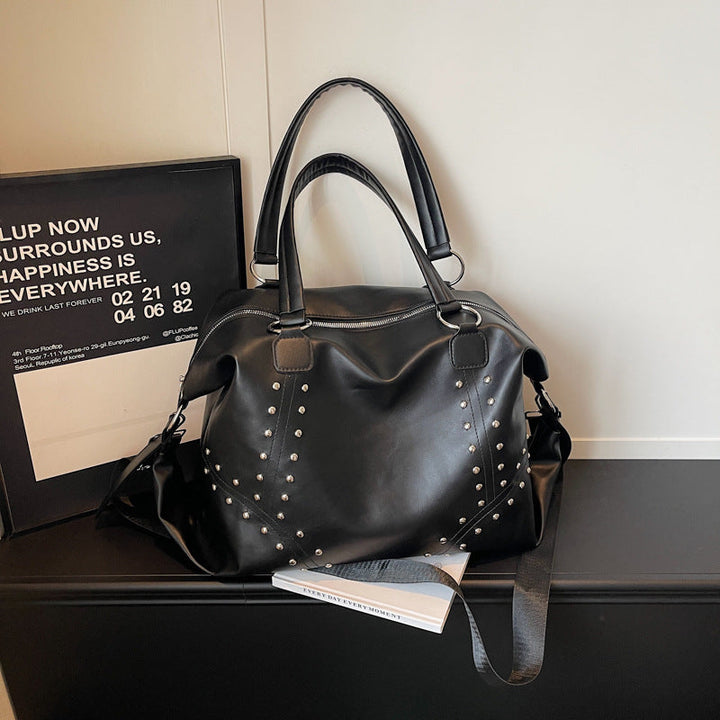Elegant and Spacious Handbag Kalsten