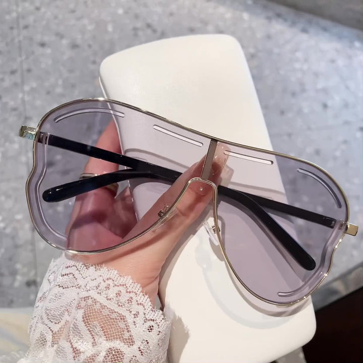 Women's sunglasses in modern shield design Kalsten