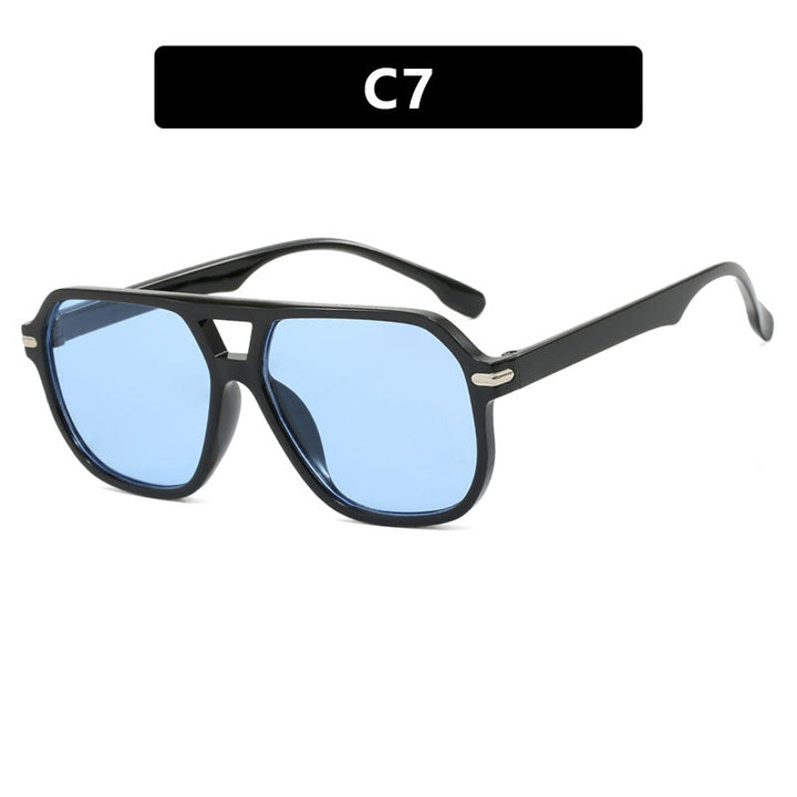 Women's fashionable sunglasses with protective UV filter and stylish lenses Kalsten