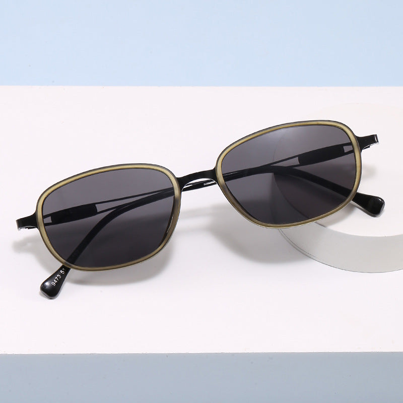 Fashionable sunglasses with square frame and slim metal frame Kalsten