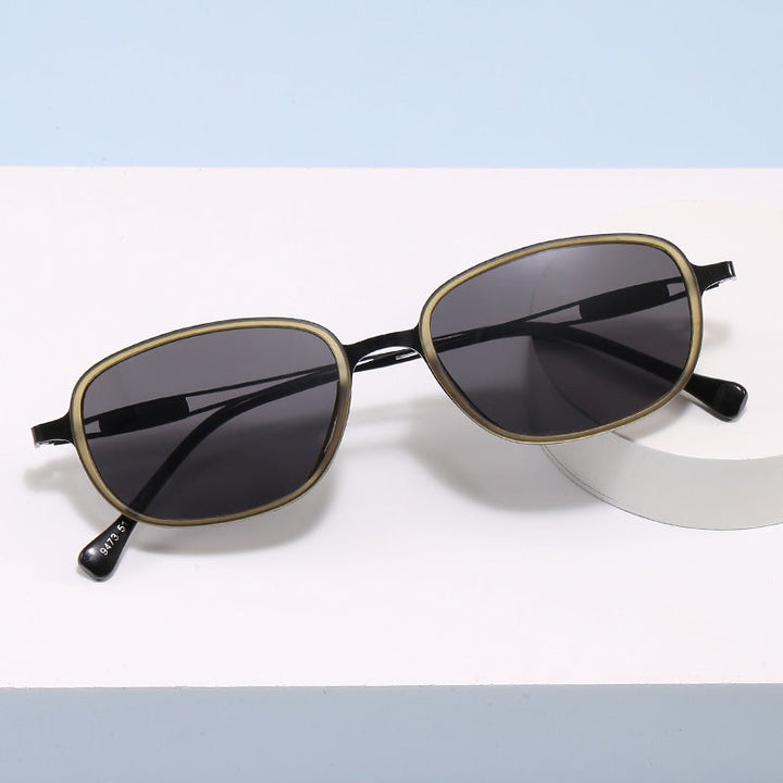 Fashionable sunglasses with square frame and slim metal frame Kalsten