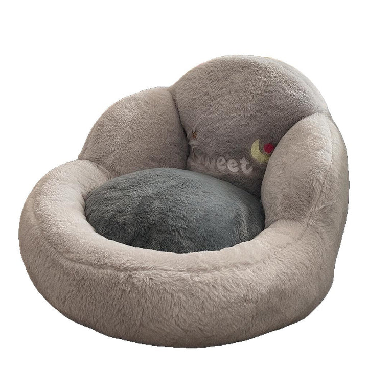 Cozy seat cushion with paw print design Kalsten