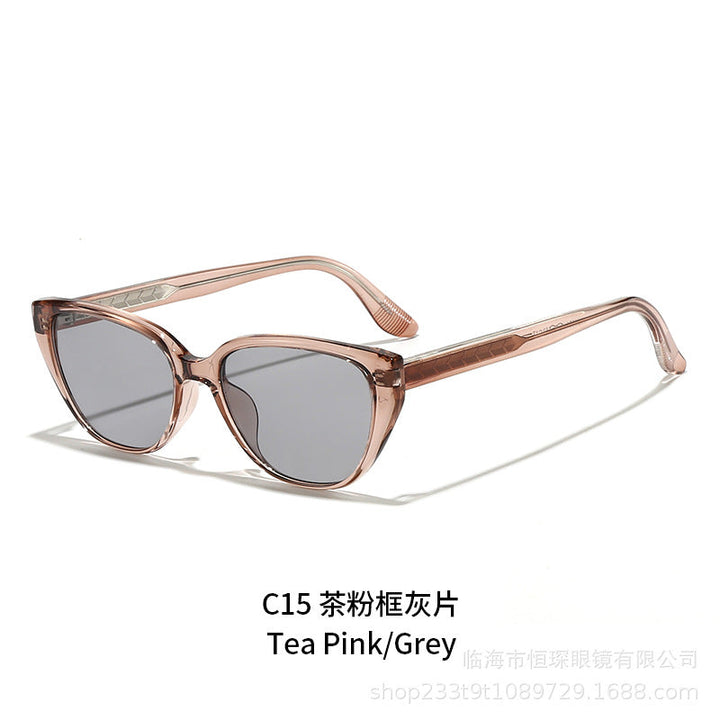 Women Cat-Eye Sunglasses with trendy leopard pattern and sturdy frame Kalsten