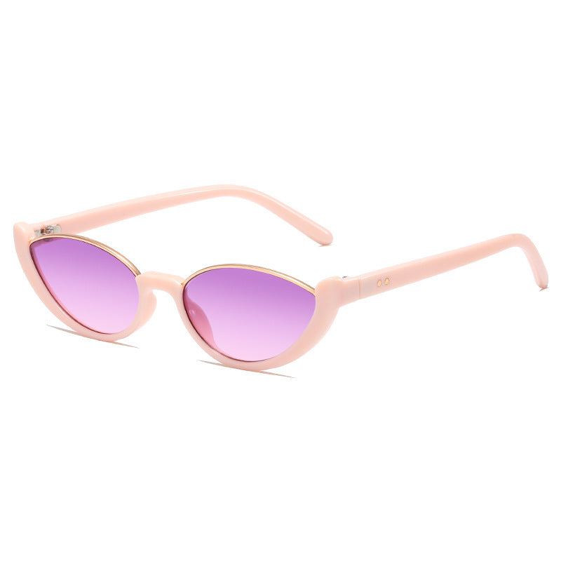 Ladies Cat-Eye Sunglasses with subtle frame and polarized lenses Kalsten