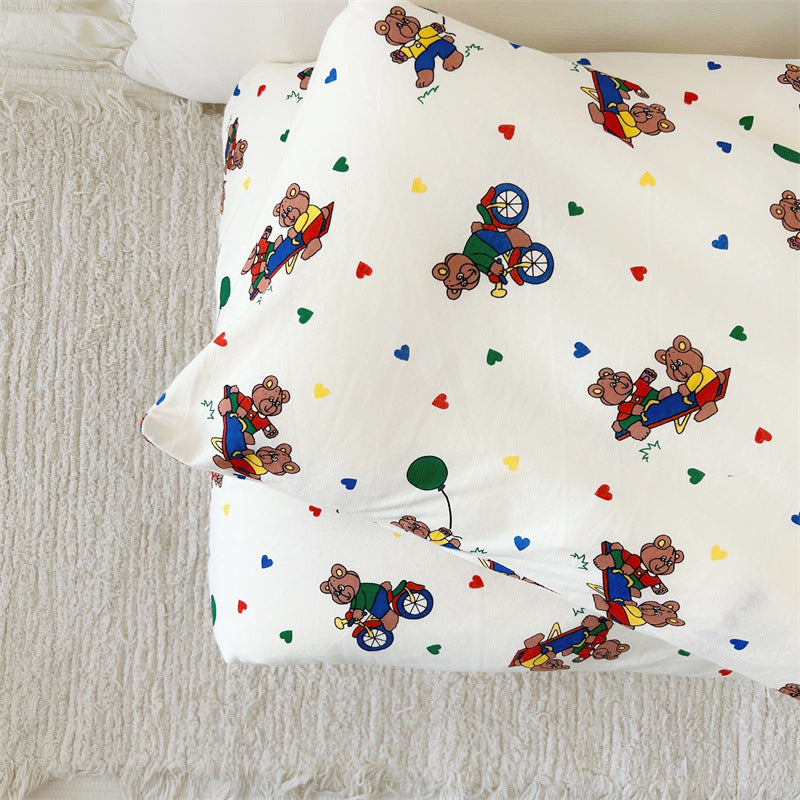 Unisex cotton pillowcase with cheerful bear design Kalsten