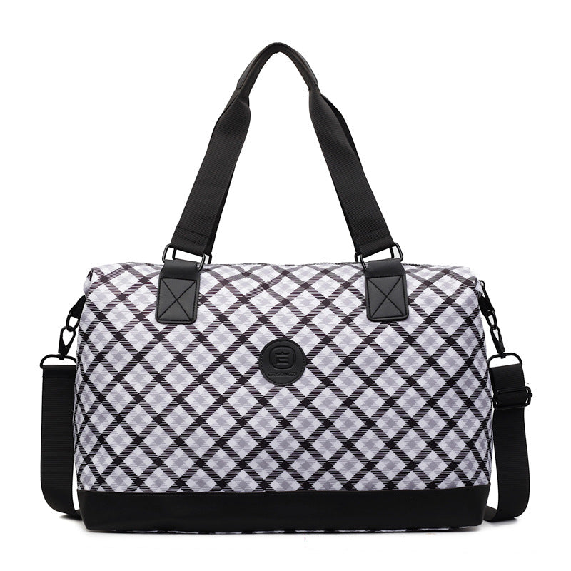 Sporty Travel Bag With Durable Surface Kalsten
