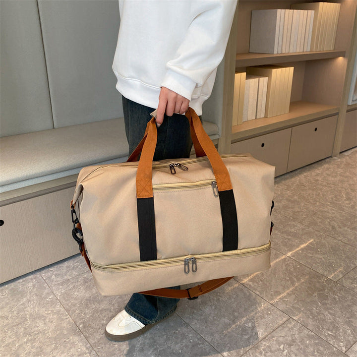 Sporty travel bag with adjustable shoulder strap and organizer compartments Kalsten