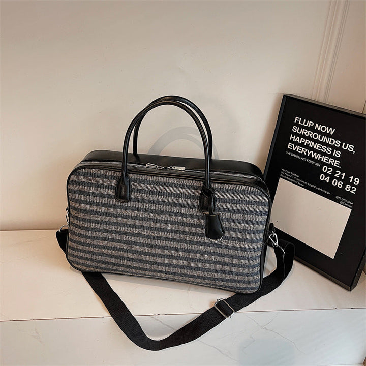 Elegant and Spacious Travel Bag Made of Faux Leather Kalsten