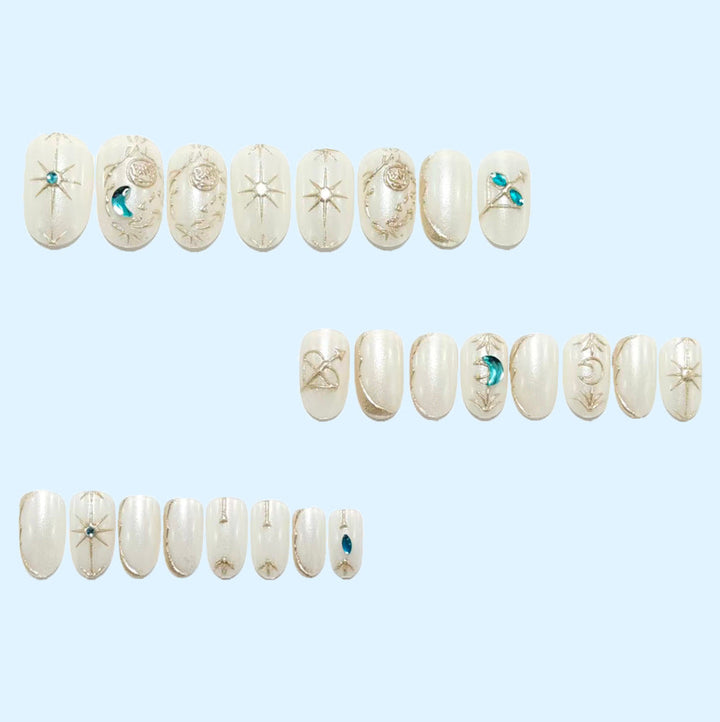 Artificial nails with noble glitter accents and symbol motif Kalsten