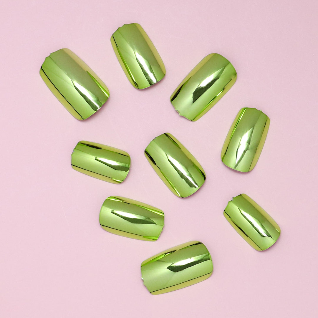 DIY Glossy Press-On Nails Kalsten