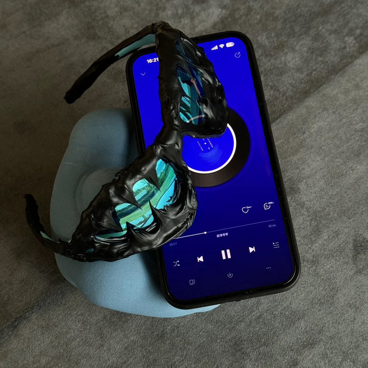 Women's Creative Fashion Sunglasses with Unique Frame Kalsten