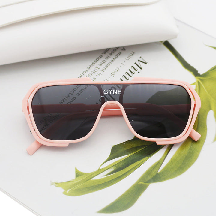Women's sporty sunglasses with modern design Kalsten