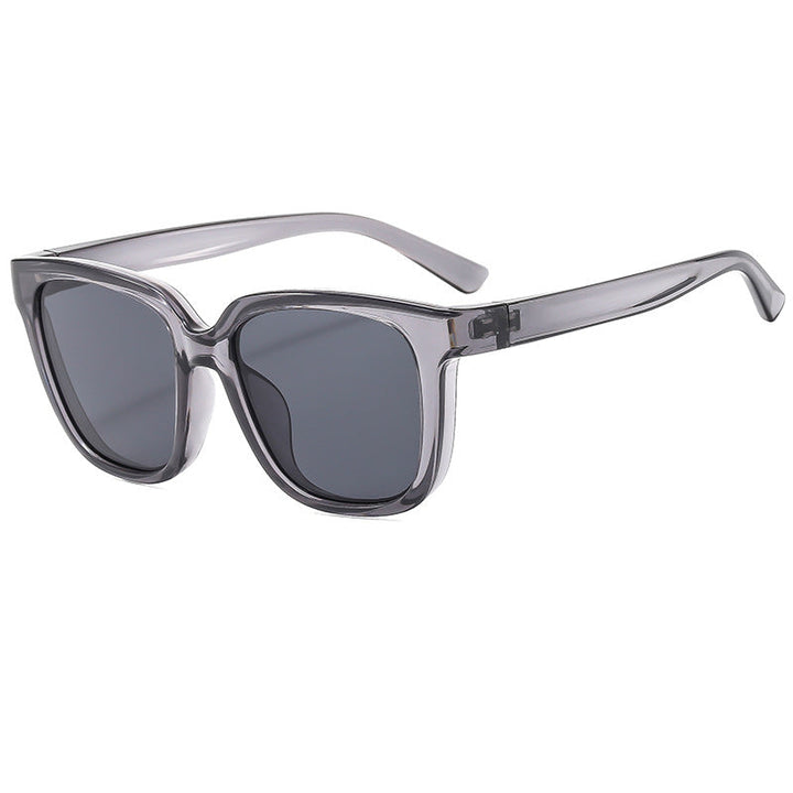 Women's sunglasses in a modern, square design with polarized lenses Kalsten