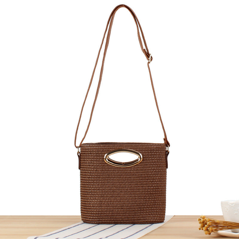 Shoulder bag made of handwoven natural material with elegant handle Kalsten