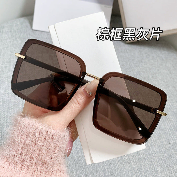 Women's trendy sunglasses in modern square design Kalsten