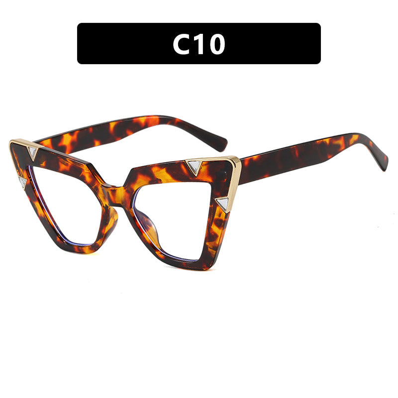 Women's Cat-Eye Sunglasses with Luxurious Design and Protective UV Filter Kalsten