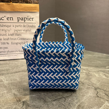 Playful basket bag with bow Acalora