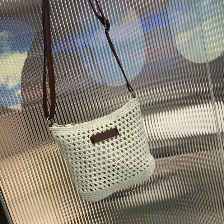 Hand-knotted shoulder bag in modern design Kalsten