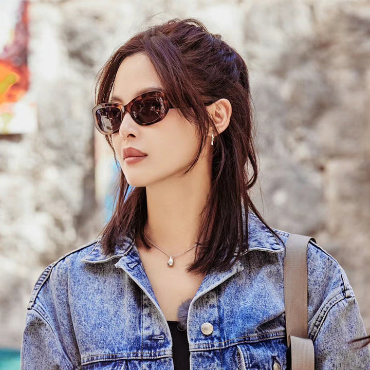 Women's Cat-Eye Sunglasses with Modern Frame and Increased Comfort Kalsten