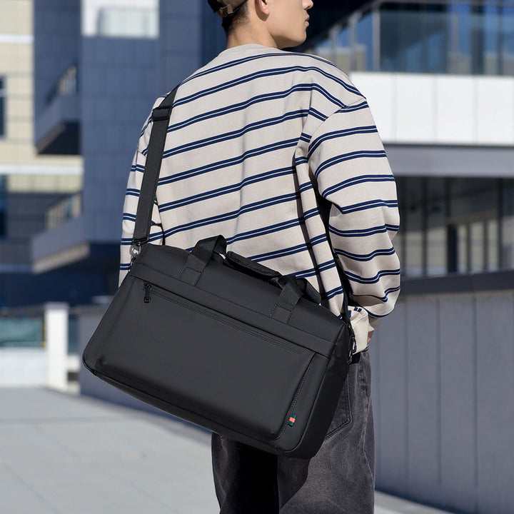 Travel-Friendly Multi-Pocket Duffel Bag Kalsten