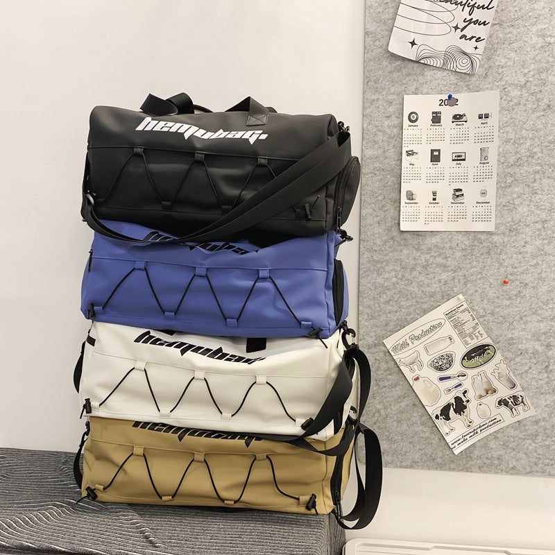 Sporty Travel Bag with Expandable Compartment Design Kalsten