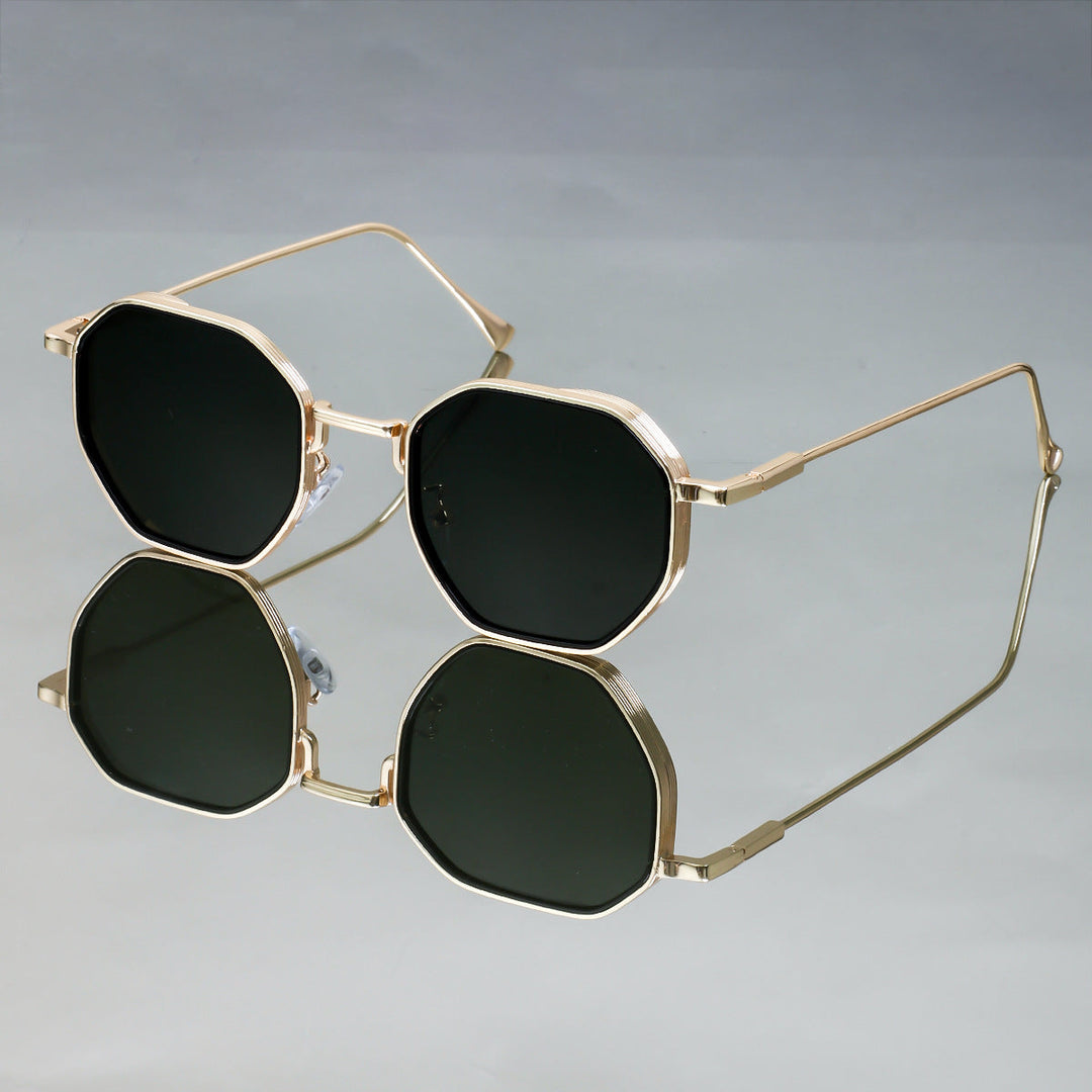 Ladies sunglasses in an elegant, geometric style with durable frame Kalsten
