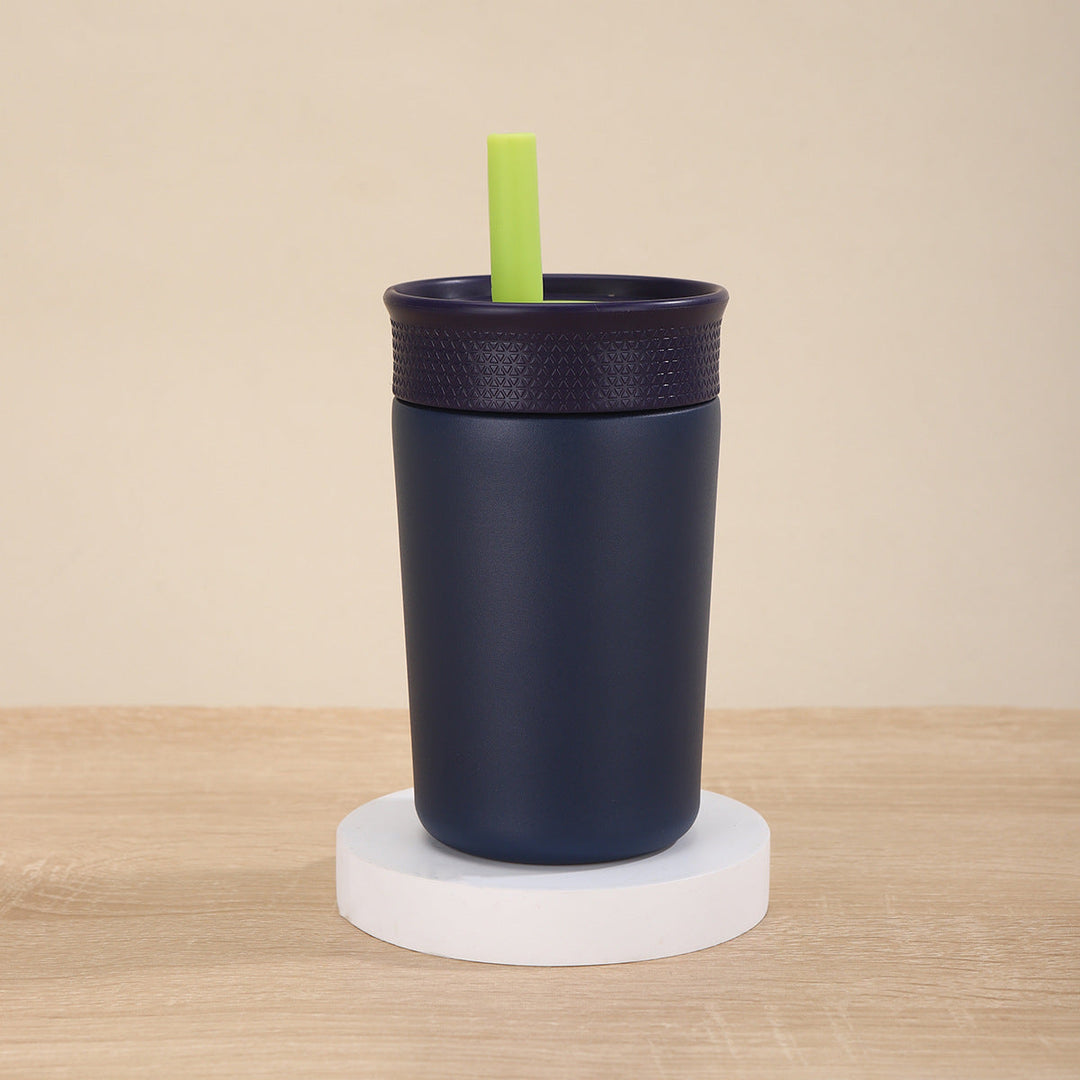 Ladies Insulated Drinking Bottle with Silicone Lid and Straw Kalsten