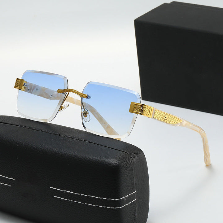 Ladies elegant sunglasses with luxurious, glittering frame Kalsten