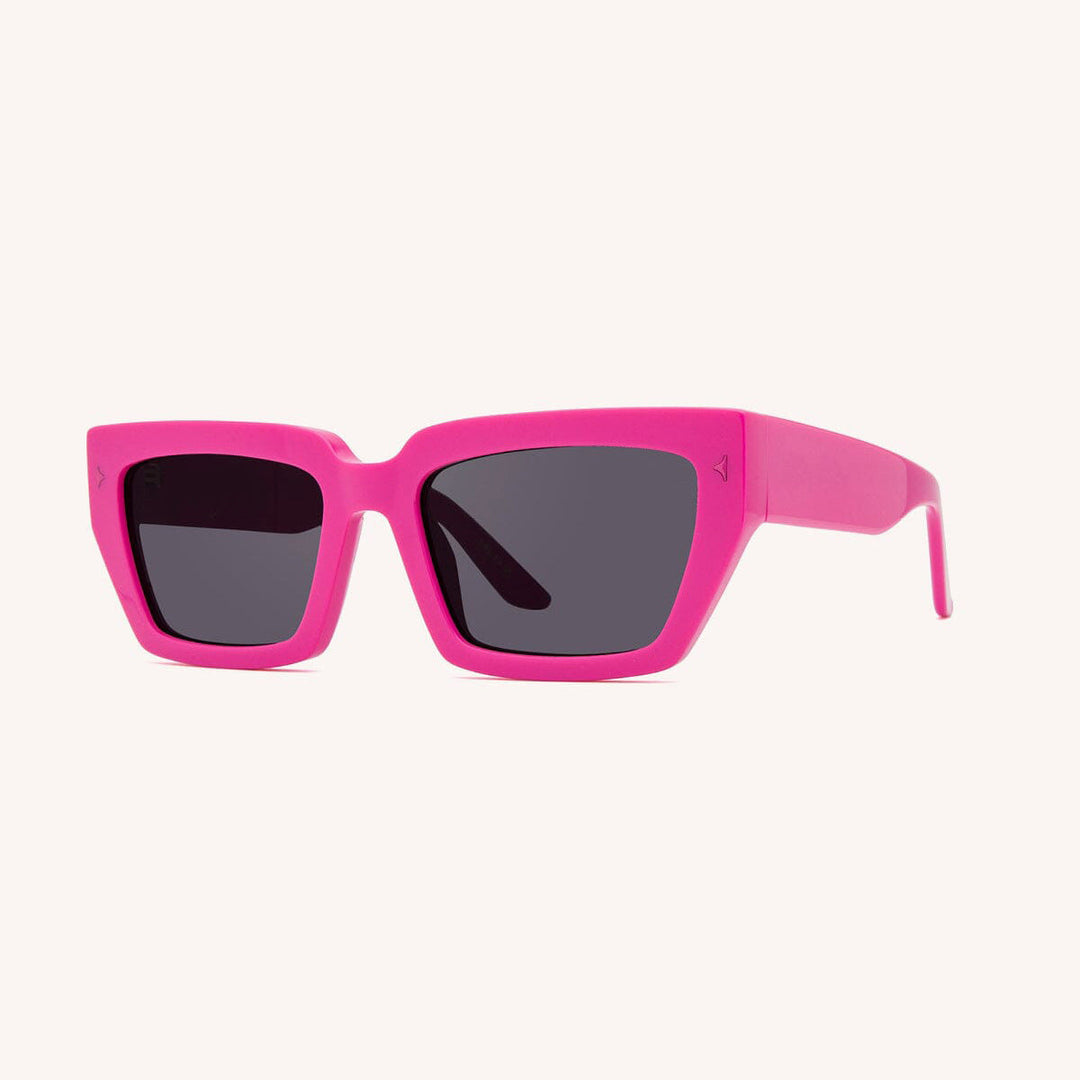 Ladies fashionable sunglasses in trendy, elegant design Kalsten