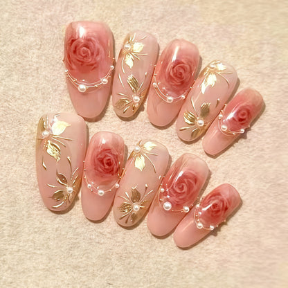 Artificial nail set with elegant rose and gold embellishments Acalora